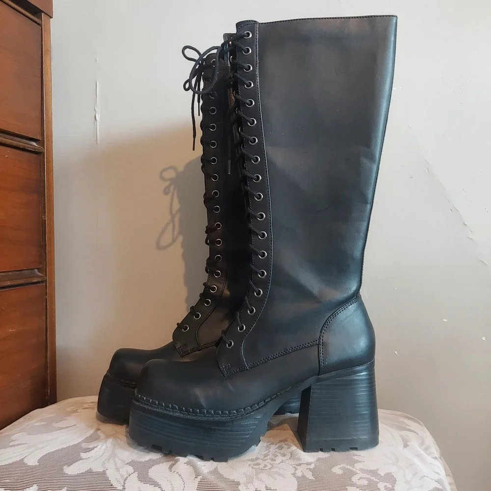 Fashion Bug Trelis Black Platform Boots Lace Up Knee High Chunky Heel 9.5M 3801